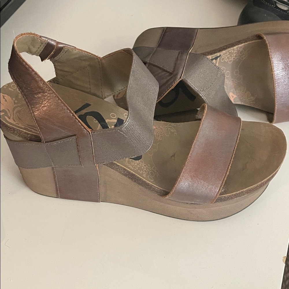 OTBT Multi-Tone Brown Wedges